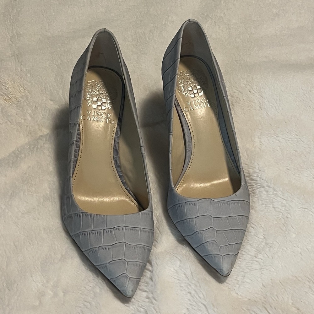 NEW Vince Camuto Size US 6 M EU 36.5 Pale Blue Croc Embossed Point Toe Pump Shoe
